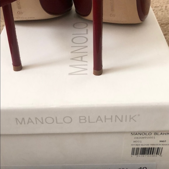 *SOLD*Manolo Blahnik Red Pumps - Picture 9 of 11